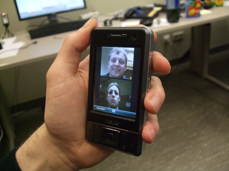 World's First H.264 Conferencing on Mobiles 